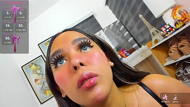 Divine___Eloeura webcam