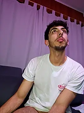 LeoyNicky98 live sex cam