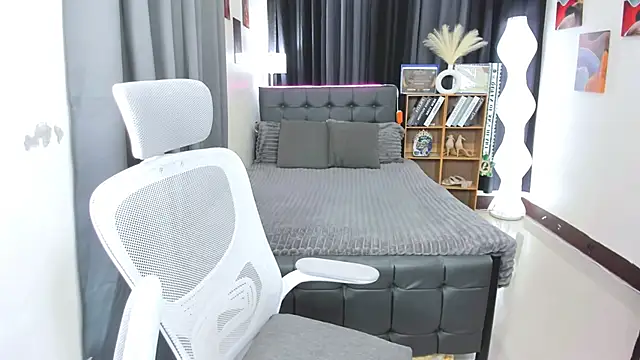 hotjessieempress webcam