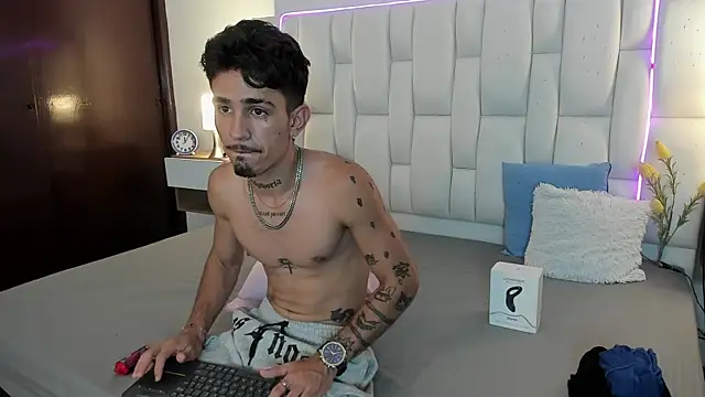 nextboywell1 webcam