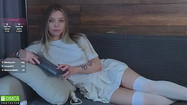 emilielong - EmilieLong's free webcam - UK Sex Cams