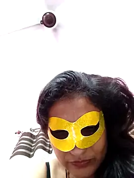 Webcam Model (Gullapi)  is live.Free join now!