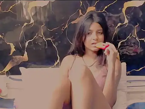 cutie_pie2 - Cutie_pie2's free webcam - UK Sex Cams