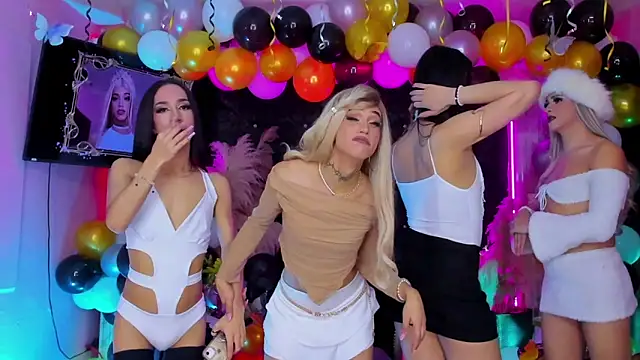 Queens_Wonders_Blonders