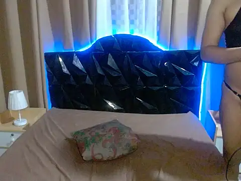 AshantTsiBigCock webcam