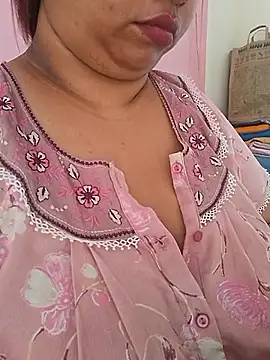 Webcam Model (Ravina_patil1)  is live.Free join now!