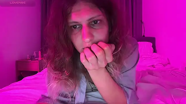 AlicePinkhead webcam