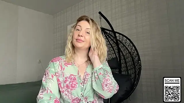 Blondie_xoxoxo webcam