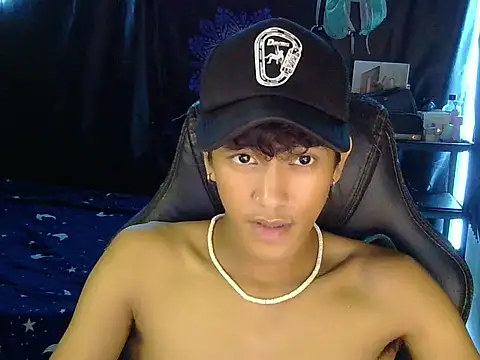 hugekenbigcock webcam