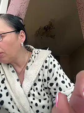 Amberhotqueen webcam