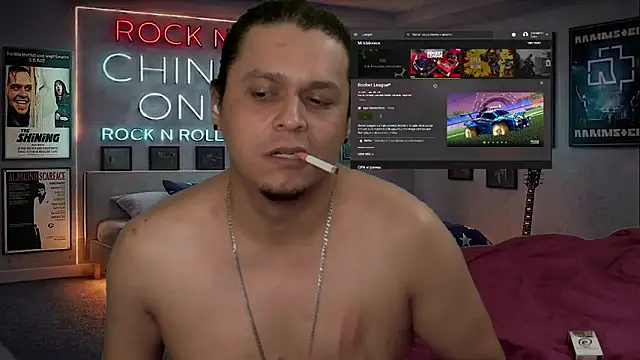 chino_roz webcam