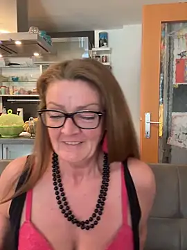 Webcam Model (Milf-Gabi) is live