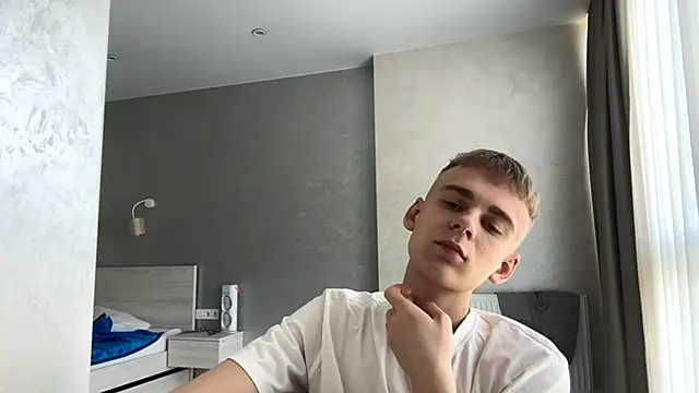 solofury (M twink) - Buy car