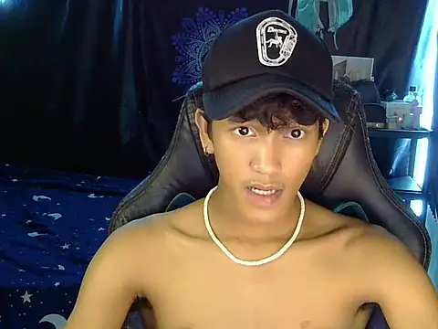 hugekenbigcock (M young) - lets cum together here