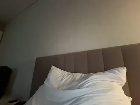 GoldenSexySky webcam