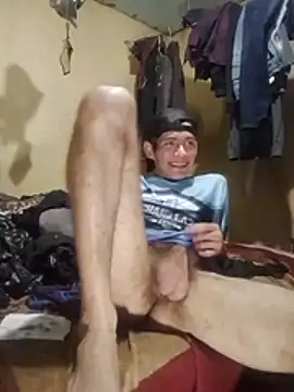 Cloud0nMycock webcam