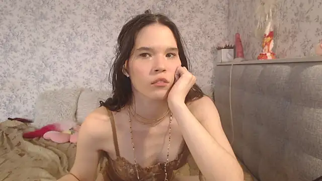 Nicole-Petite webcam