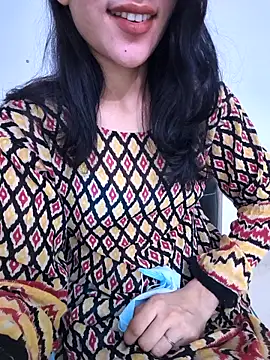 Webcam Model (tanzum_khan_3202_) is live