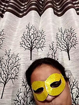 Webcam Model (Gullapi)  is live.Free join now!