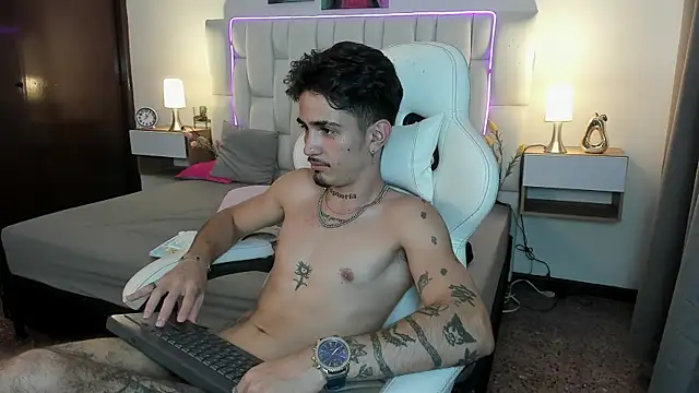 nextboywell1 webcam