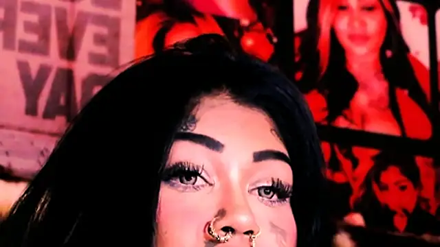 indian_dreamgirl webcam