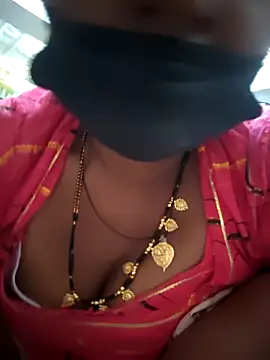 Webcam Model (aunty_sumy)  is live.Free join now!