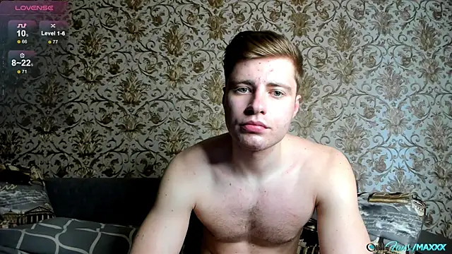 Preview Maxhornyblondieman