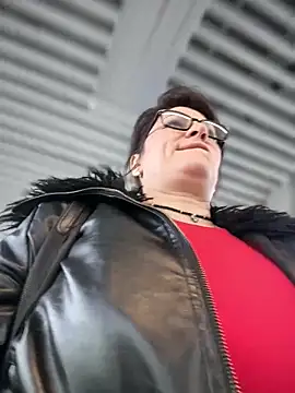 ZhenjaPoledance webcam