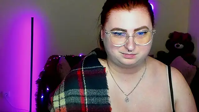 Alicia_love00 webcam