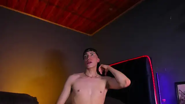 Angel_Snowhotxxx webcam