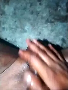 rocky_play_boy_ webcam