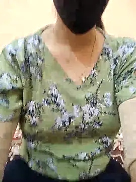 rising_queen (F milf) - Nude dance in public 👙