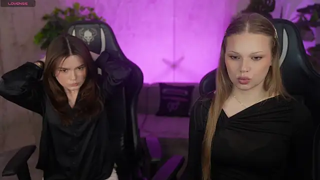 Charlotte_Dreams webcam