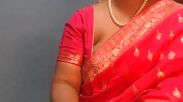 Yours_soniya webcam