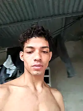 Brayanellatino webcam