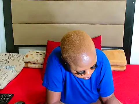 SpicyKittyxxx webcam