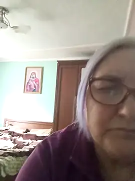 AureliaSky598 webcam