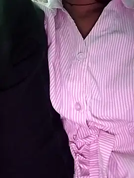 Liviya__225__ webcam