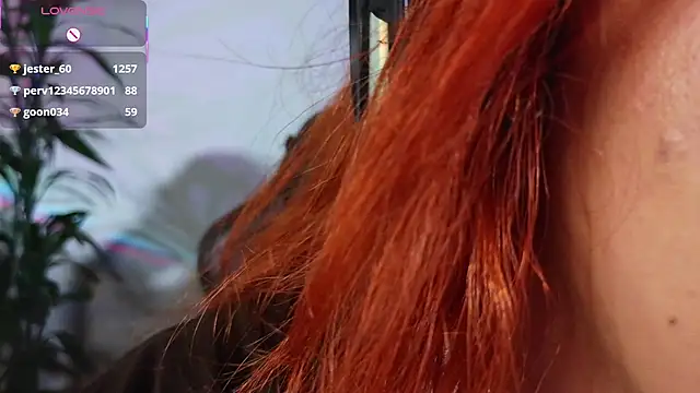 bri_von_dhara__ webcam