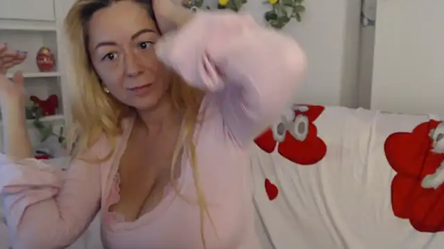 _karolynesyera_ webcam