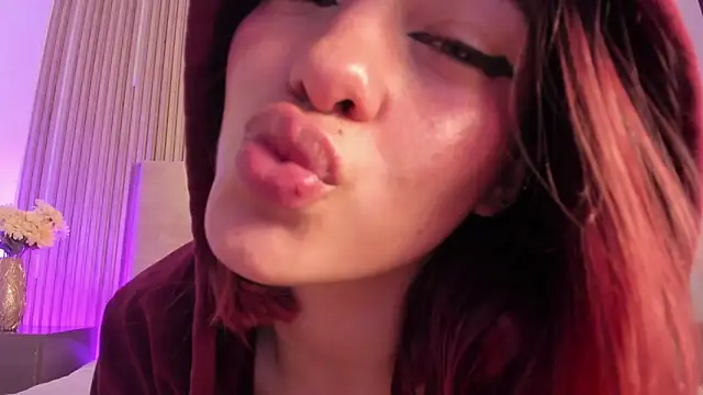 Victoria_Beaumont webcam