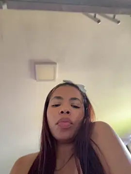 _arycoral555 - _AryCoral555's free webcam - UK Sex Cams