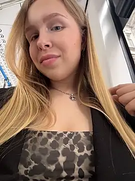 Liza_risky Live Webcam on Stripchat