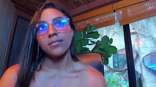 Victoria_Gonzalez webcam