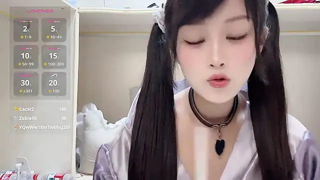 美女yueyue2003在线直播