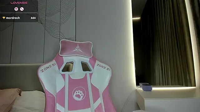 JenniferQueen11 webcam