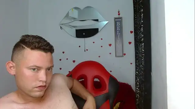 sven_fox723 webcam