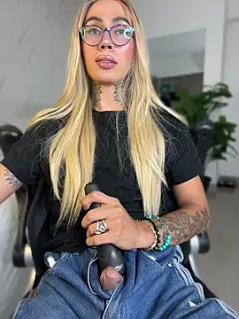 miss_tatiana_'s live cam