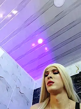 crislingery_dolli webcam