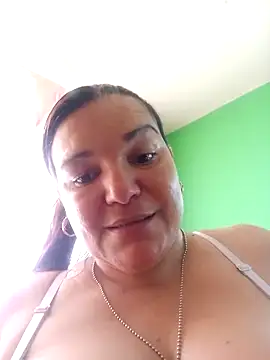 Webcam Model (Zuleyka_69) is live